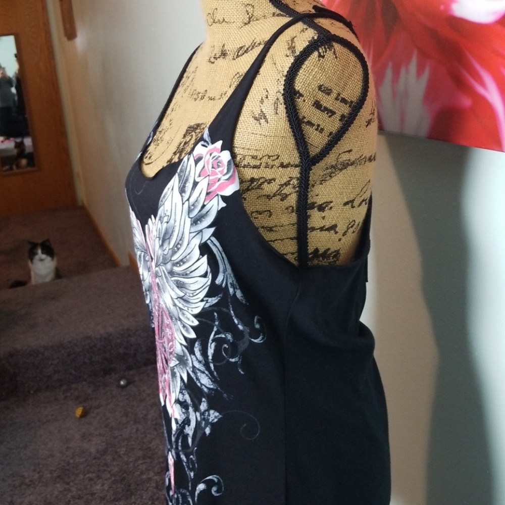 Tank - Picture 3 of 5